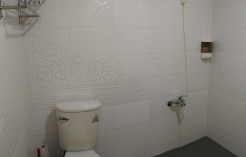 四人房浴室